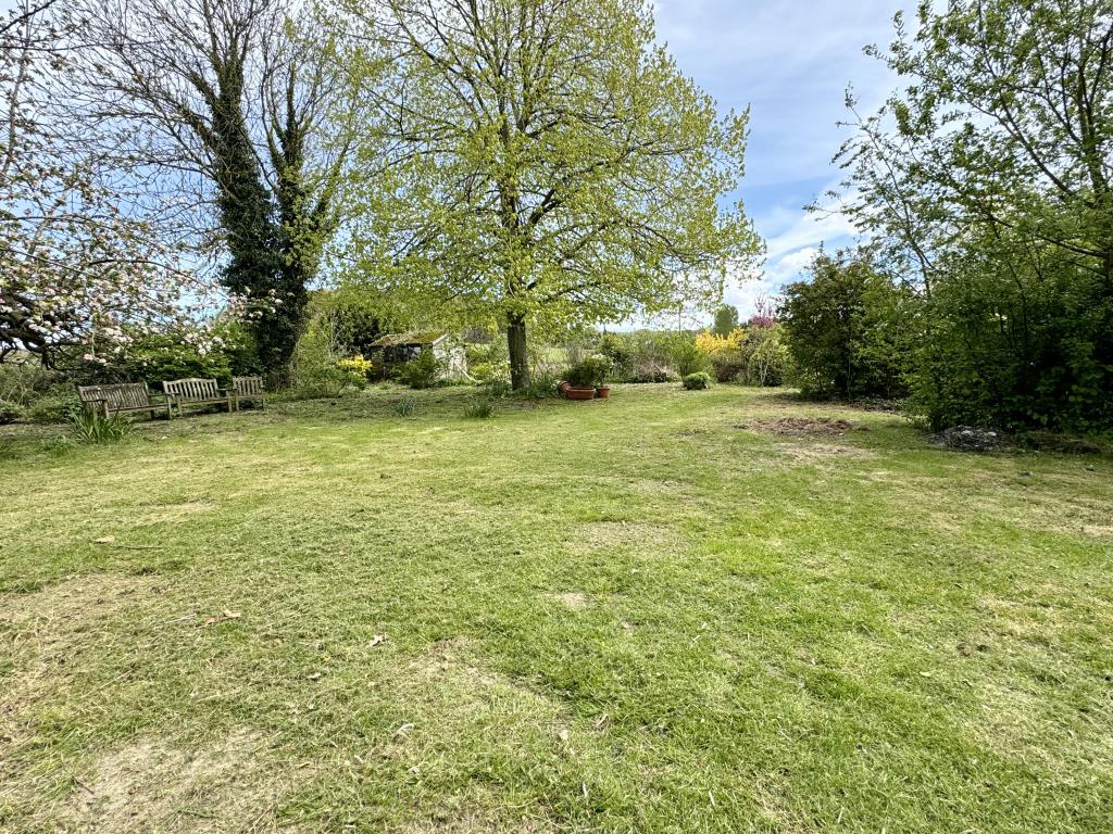Lot: 2 - SIX-BEDROOM DETACHED HOUSE WITH APPROXIMATELY THREE ACRES OF LAND - Garden to rear of cottage
